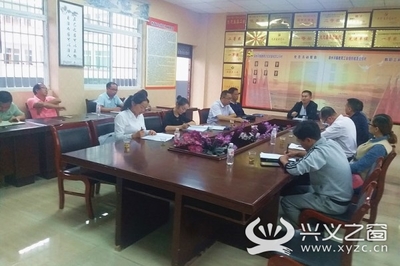 名師引領促交流，攜手共進譜新篇——馮如貴、呂鵬、張梅名師工作室在清水河中學開展聯(lián)誼活動